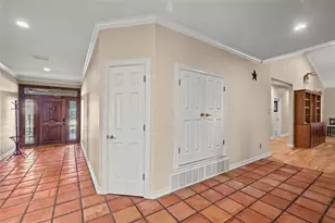 1820 Long Creek Ct, Granbury, TX 76049 - Photo 4