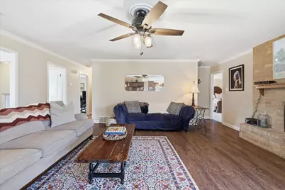 217 E Louella Drive, Hurst, TX 76054 - Photo 10