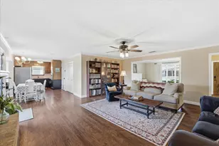 217 E Louella Dr, Hurst, TX 76054 - Photo 8