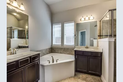 812 Llano Falls Drive, McKinney, TX 75071 - Photo 16