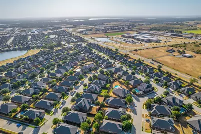 8304 Spitfire Trail, Aubrey, TX 76227 - Photo 32