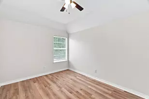 8716 Falls Rd, Irving, TX 75063 - Photo 28