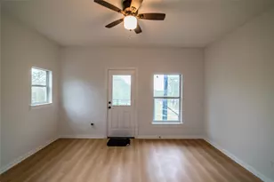 956 Lloyd's Rd, Little Elm, TX 75068 - Photo 6