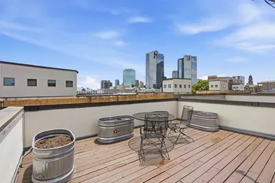 636 E Bluff Street, Fort Worth, TX 76102 - Photo 20