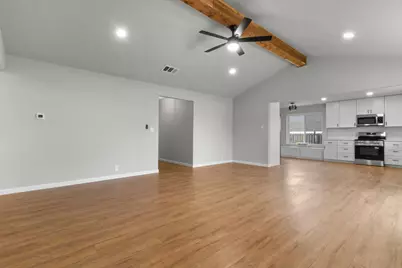 414 Hallmark Drive, Arlington, TX 76011 - Photo 8