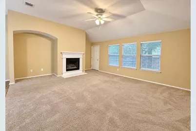 148 Spelt Lane, Dallas, TX 75241 - Photo 2