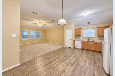 148 Spelt Lane, Dallas, TX 75241 - Photo 4