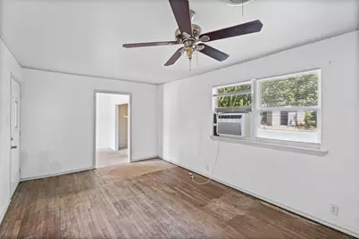 756 Thomas Avenue, Hurst, TX 76053 - Photo 4
