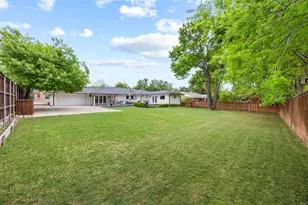 10127 Coppedge Ln, Dallas, TX 75229 - Photo 28