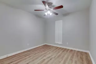 12329 Cedar Bend Dr, Dallas, TX 75244 - Photo 16
