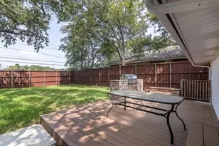 12329 Cedar Bend Dr, Dallas, TX 75244 - Photo 6