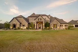 10613 Kyle Cir, Burleson, TX 76028 - Photo 1