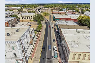 206 E Chambers Street, Cleburne, TX 76031 - Photo 20
