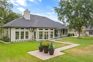 9604 Champions Dr, Granbury, TX 76049 - Photo 32