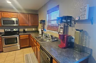 824 Green Heath Ave, Fort Worth, TX 76120 - Photo 8