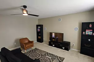 824 Green Heath Ave, Fort Worth, TX 76120 - Photo 10