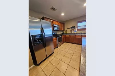 824 Green Heath Avenue, Fort Worth, TX 76120 - Photo 6