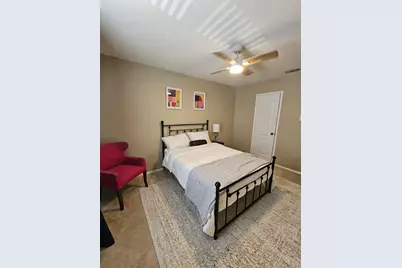 824 Green Heath Avenue, Fort Worth, TX 76120 - Photo 18