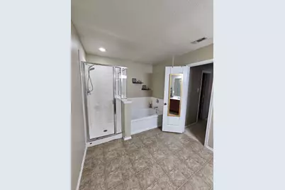 824 Green Heath Avenue, Fort Worth, TX 76120 - Photo 14