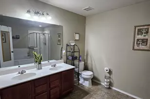 824 Green Heath Ave, Fort Worth, TX 76120 - Photo 16