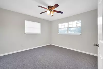 205 W Latimer Street, Ennis, TX 75119 - Photo 18
