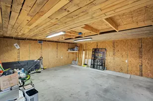205 W Latimer St, Ennis, TX 75119 - Photo 26