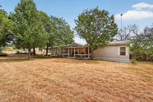 460 Valley View Dr, Azle, TX 76020 - Photo 2