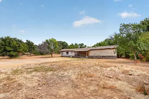 460 Valley View Dr, Azle, TX 76020 - Photo 6
