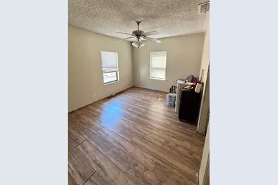 600 Travis Street, Nocona, TX 76255 - Photo 8
