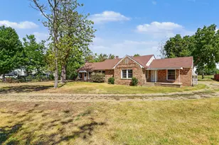 10609 Seagoville Rd, Dallas, TX 75217 - Photo 24