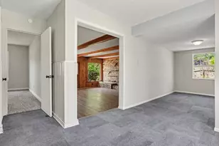 10609 Seagoville Rd, Dallas, TX 75217 - Photo 14