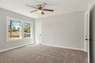 10609 Seagoville Rd, Dallas, TX 75217 - Photo 8
