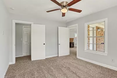 10609 Seagoville Road, Dallas, TX 75217 - Photo 18