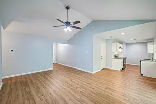313 Meadow Creek Ln, Garland, TX 75043 - Photo 4