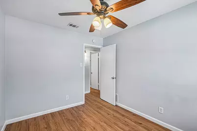 313 Meadowcreek Lane, Garland, TX 75043 - Photo 20