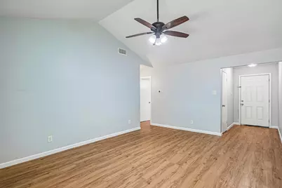 313 Meadowcreek Lane, Garland, TX 75043 - Photo 6
