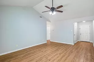 313 Meadow Creek Ln, Garland, TX 75043 - Photo 6