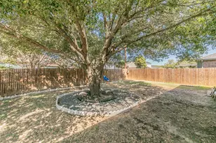 5009 Bedfordshire Dr, Fort Worth, TX 76135 - Photo 32