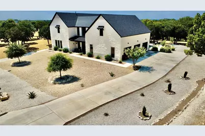 8104 Leven Links Street, Cleburne, TX 76033 - Photo 36