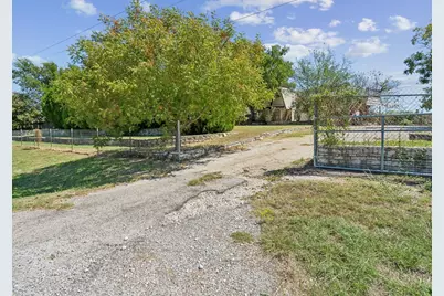 157 Business Boulevard, Granbury, TX 76049 - Photo 40