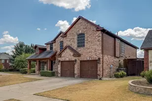 2603 Hopkins Dr, Grand Prairie, TX 75052 - Photo 2