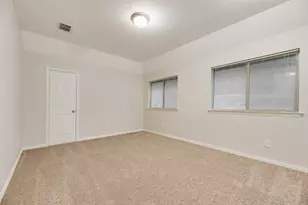 1020 Alyssa Ln, Carrollton, TX 75006 - Photo 14