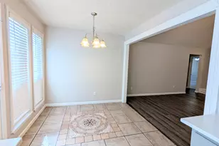 2727 Colonial Dr, Carrollton, TX 75007 - Photo 10