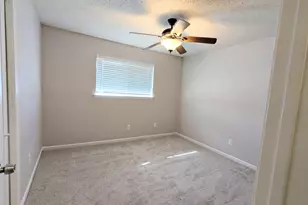 2727 Colonial Dr, Carrollton, TX 75007 - Photo 22