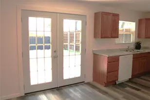 918 Heritage Cir, Garland, TX 75043 - Photo 12