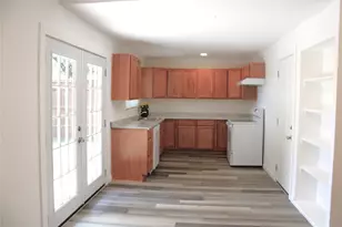 918 Heritage Cir, Garland, TX 75043 - Photo 10
