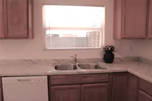 918 Heritage Cir, Garland, TX 75043 - Photo 14