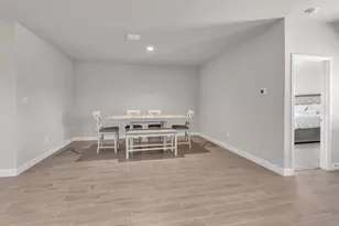 872 Alexandria Ln, Joshua, TX 76058 - Photo 8
