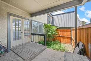 8560 Park Ln, Dallas, TX 75231 - Photo 22