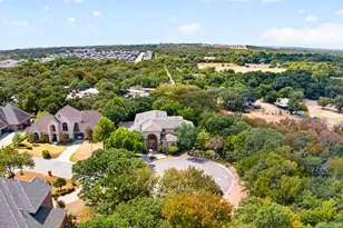 544 Waterchase Dr, Fort Worth, TX 76120 - Photo 2